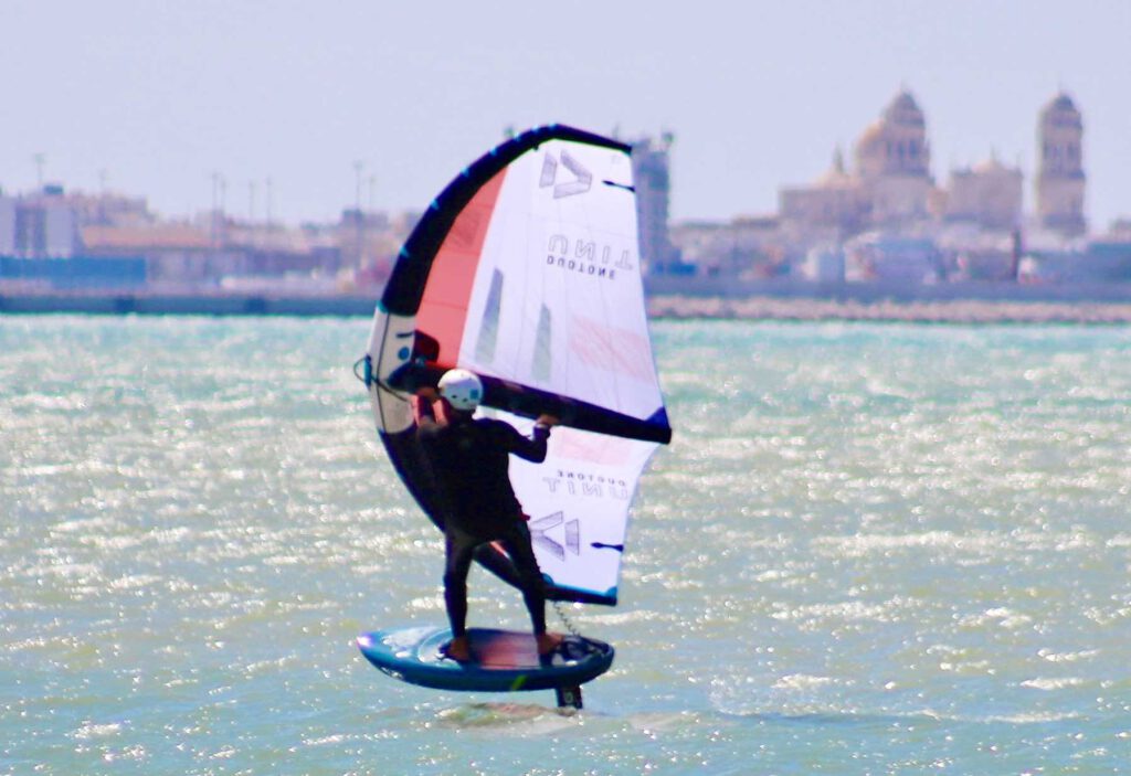Wing-foilen-andalusien-spanien-kurse-wingfoil-conil